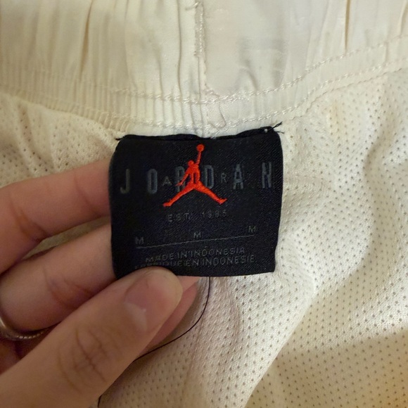 Jordan Cream Activewear Set - Picture 4 of 9